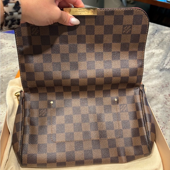 EUC Louis Vuitton Favorite MM - Picture 8 of 10